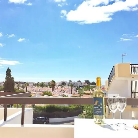 Apartment Spacious Castelo *